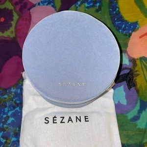 Sézane Velvet Jewelry Box - Ice Blue